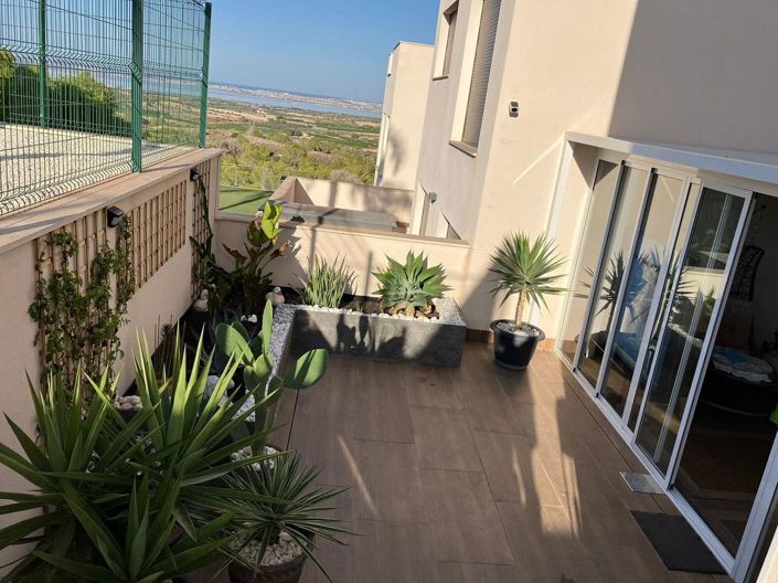 Image No.19-2 Bed Apartment for sale