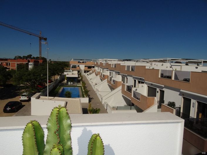 Image No.18-3 Bed Apartment for sale
