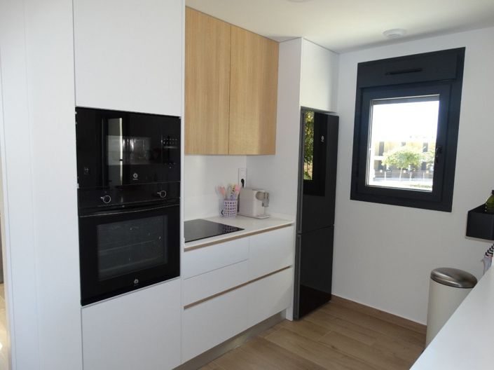 Image No.8-3 Bed Apartment for sale