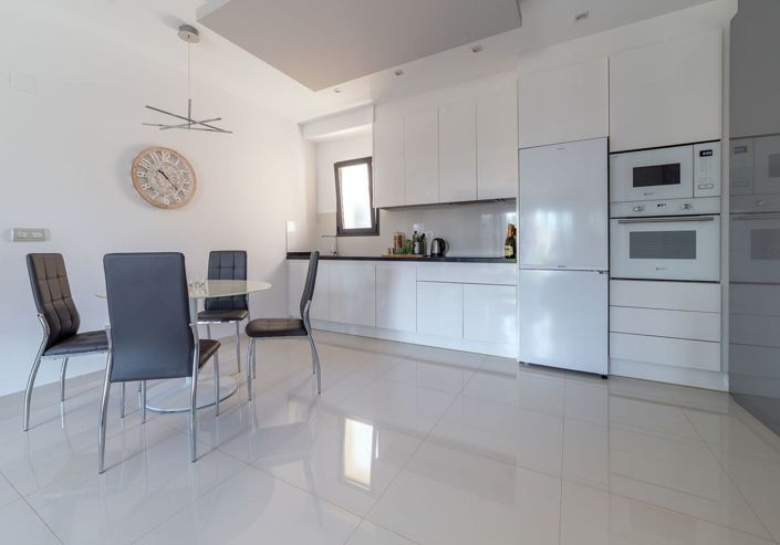 Image No.14-2 Bed Apartment for sale