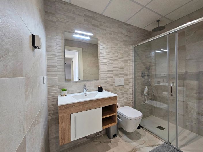Image No.20-2 Bed Apartment for sale