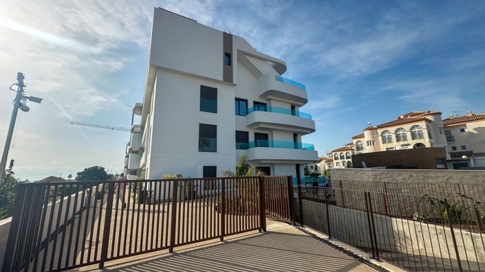 Image No.33-2 Bed Apartment for sale