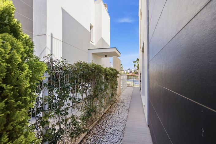 Image No.40-3 Bed Villa for sale