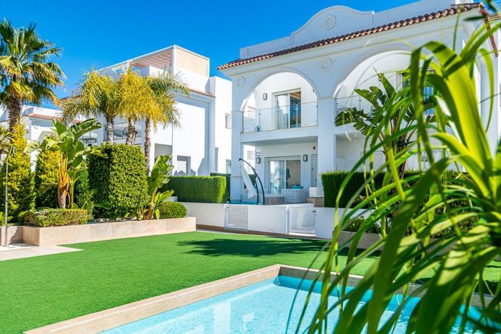 Image No.2-2 Bed Villa for sale