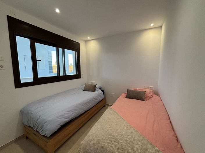 Image No.18-2 Bed Apartment for sale