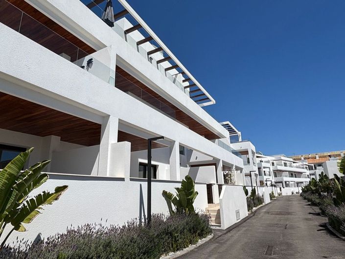 Image No.28-2 Bed Apartment for sale