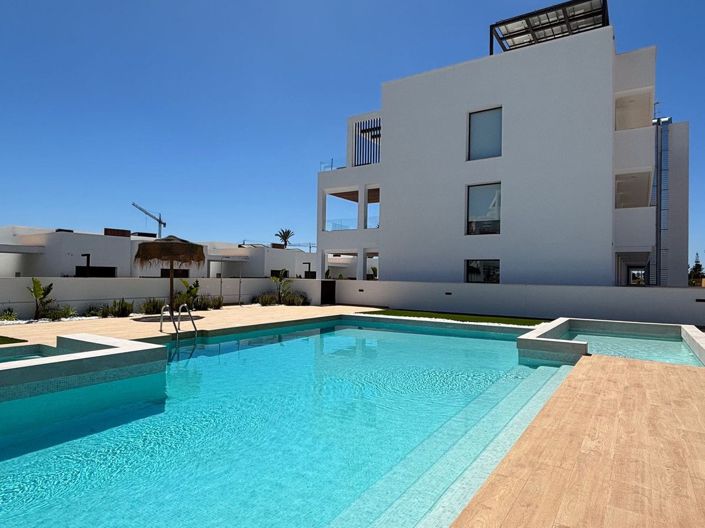 Image No.29-2 Bed Apartment for sale