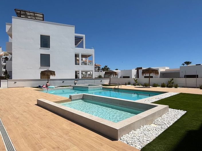 Image No.30-2 Bed Apartment for sale