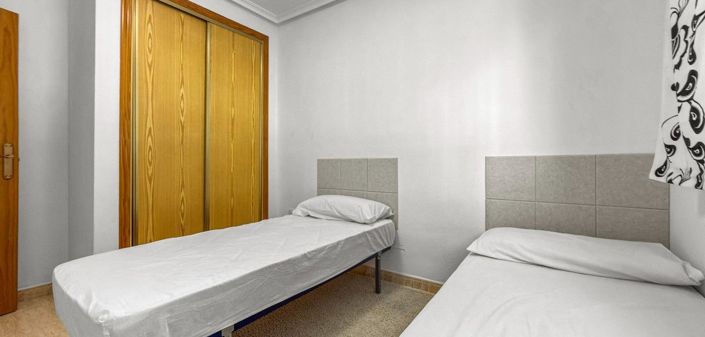 Image No.12-3 Bed Apartment for sale