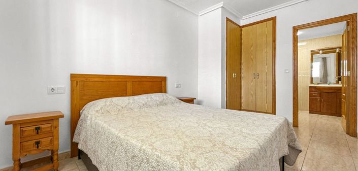 Image No.24-3 Bed Apartment for sale