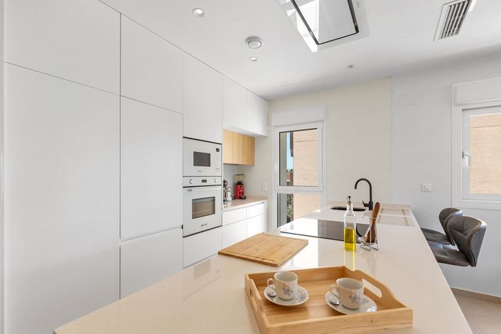 Image No.7-3 Bed Apartment for sale