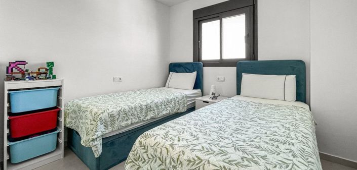 Image No.17-3 Bed Apartment for sale