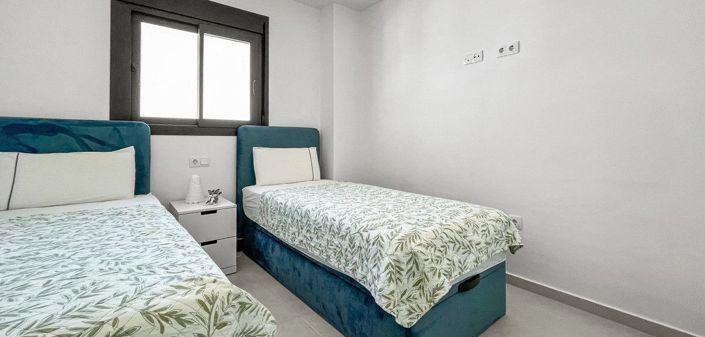Image No.18-3 Bed Apartment for sale