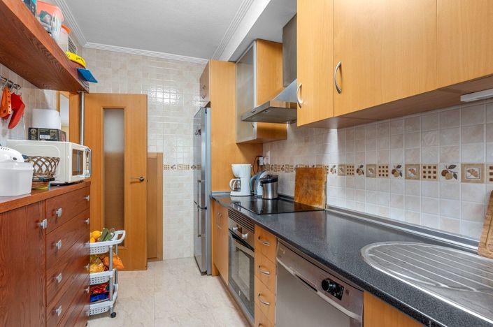 Image No.11-3 Bed House for sale