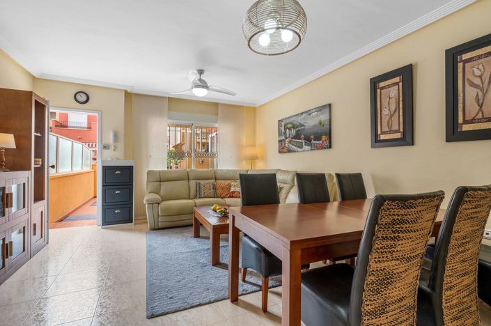 Image No.6-3 Bed House for sale