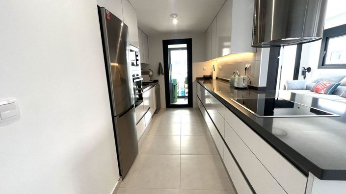 Image No.8-3 Bed Apartment for sale