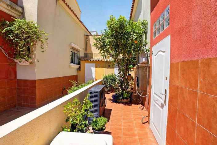 Image No.24-4 Bed House for sale
