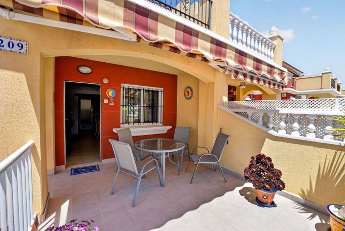 Image No.3-4 Bed House for sale