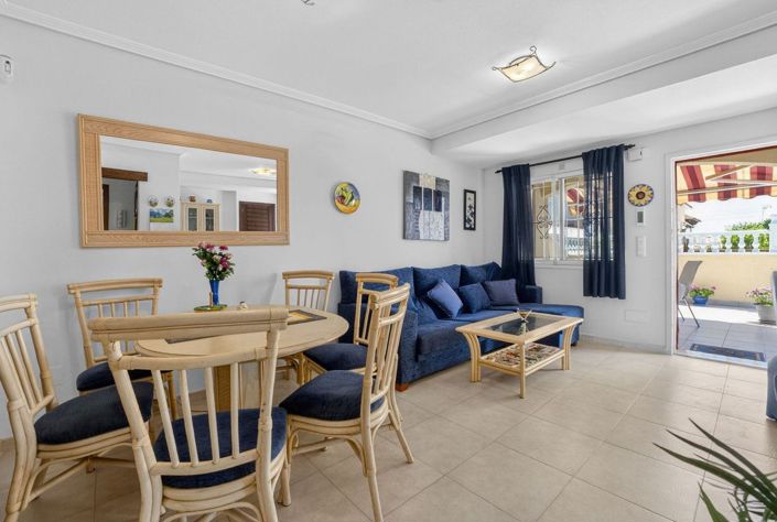 Image No.8-4 Bed House for sale