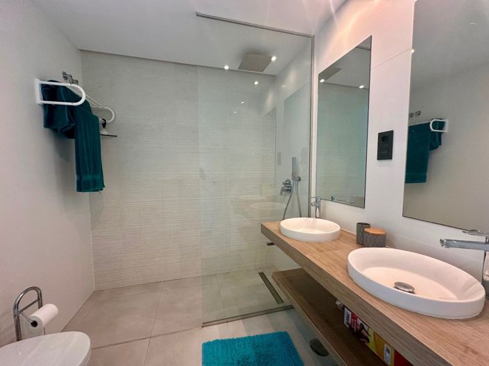 Image No.12-3 Bed Apartment for sale