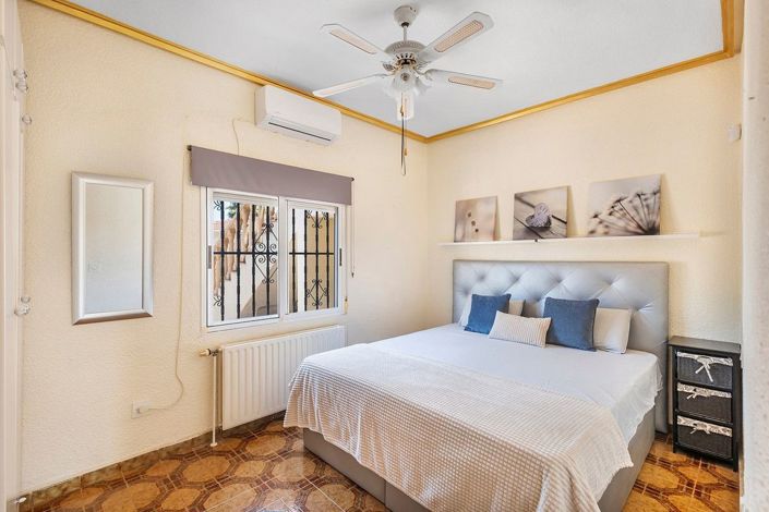 Image No.11-3 Bed Villa for sale