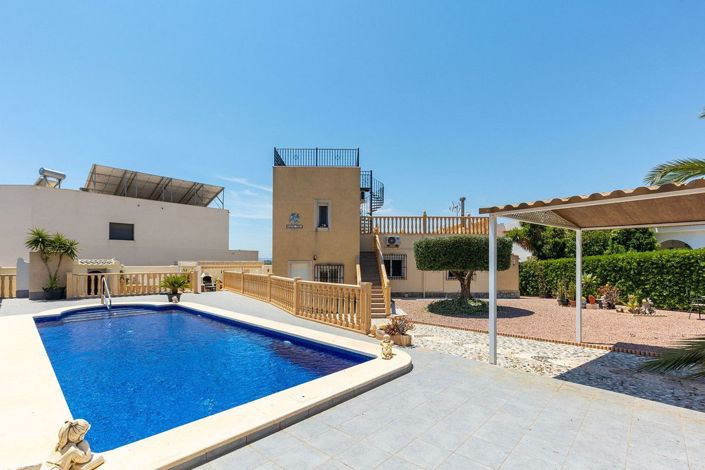 Image No.2-3 Bed Villa for sale