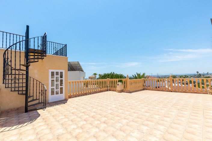 Image No.25-3 Bed Villa for sale