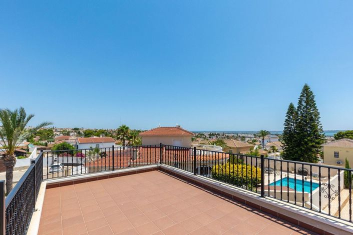 Image No.26-3 Bed Villa for sale