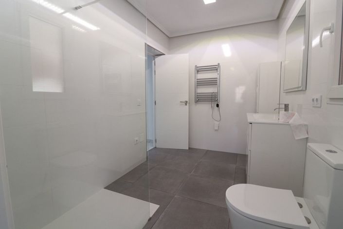 Image No.17-3 Bed Villa for sale