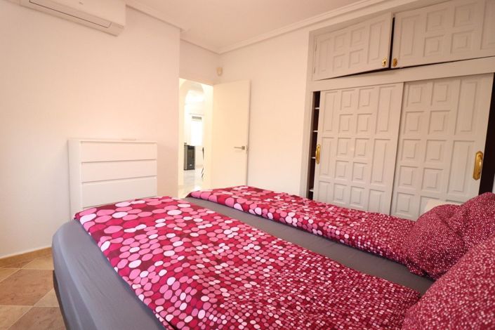 Image No.19-3 Bed Villa for sale