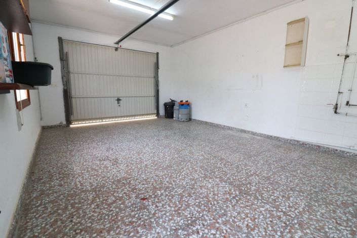 Image No.27-3 Bed Villa for sale