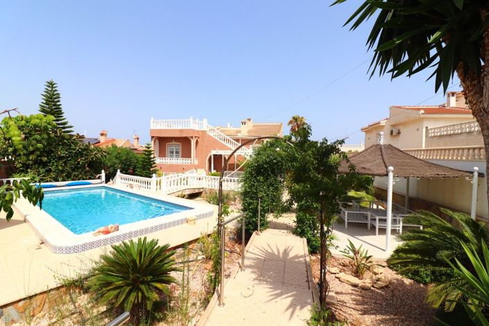 Image No.29-3 Bed Villa for sale