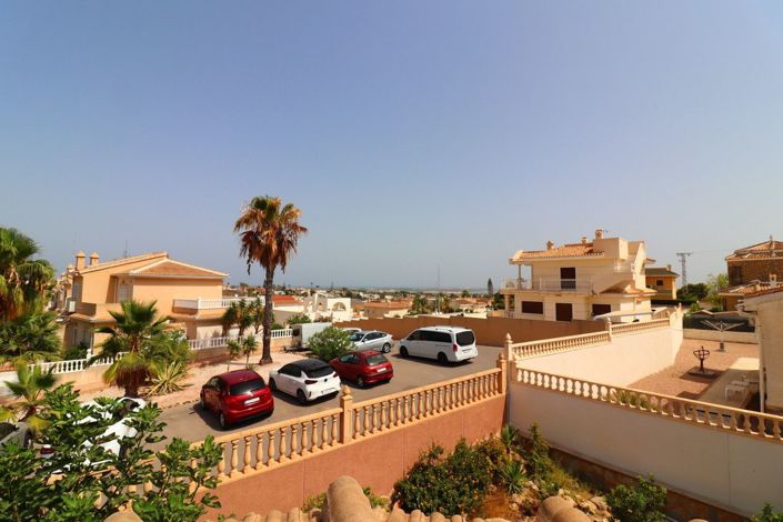 Image No.38-3 Bed Villa for sale