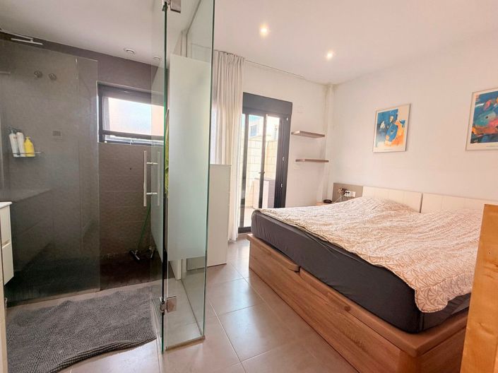Image No.12-3 Bed Villa for sale