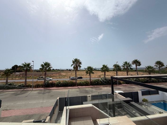 Image No.27-3 Bed Villa for sale