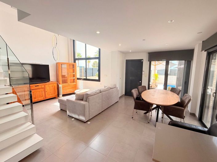 Image No.4-3 Bed Villa for sale