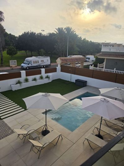Image No.5-Villa de 4 chambres à vendre à Torrevieja
