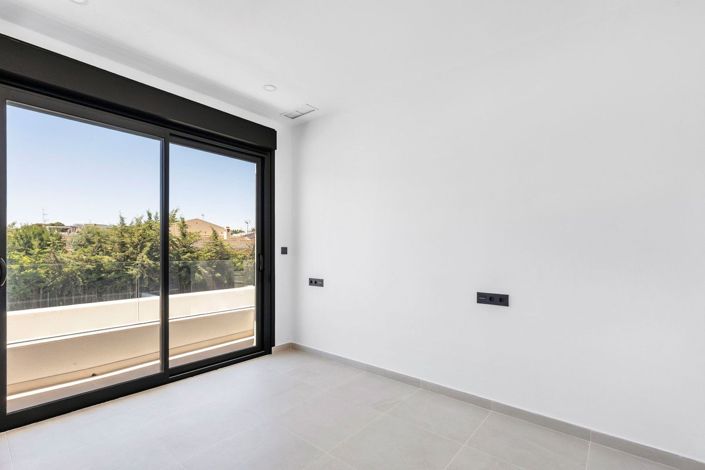 Image No.18-Villa de 4 chambres à vendre à Torrevieja