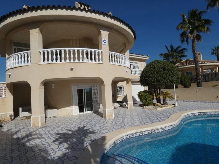 Image No.3-4 Bed Villa for sale