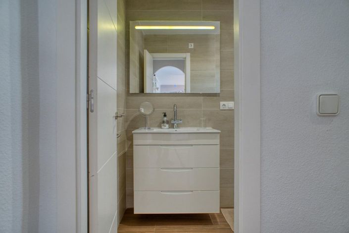 Image No.24-3 Bed Apartment for sale