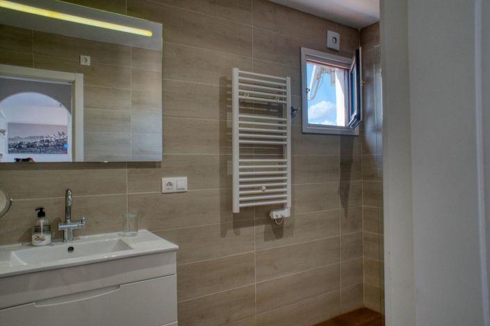 Image No.27-3 Bed Apartment for sale