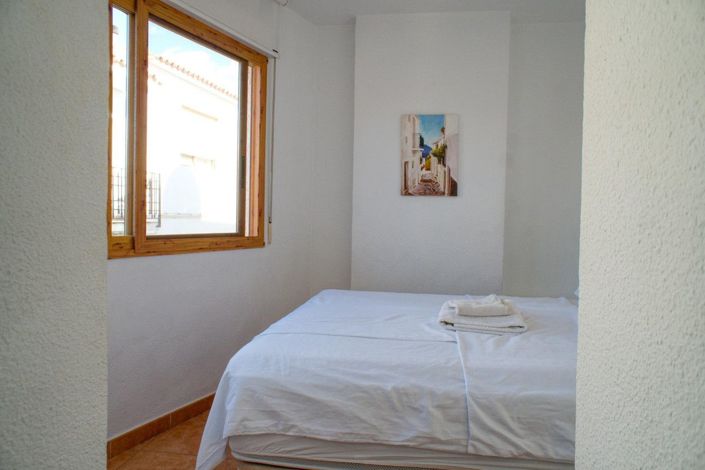 Image No.28-3 Bed Apartment for sale