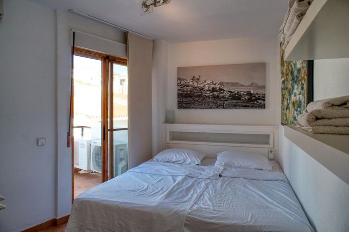 Image No.30-3 Bed Apartment for sale