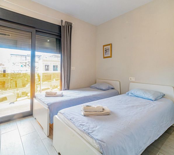 Image No.14-3 Bed Apartment for sale