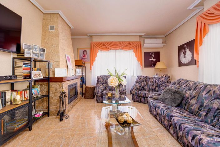 Image No.16-5 Bed Apartment for sale