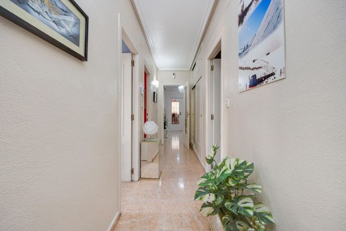 Image No.24-5 Bed Apartment for sale