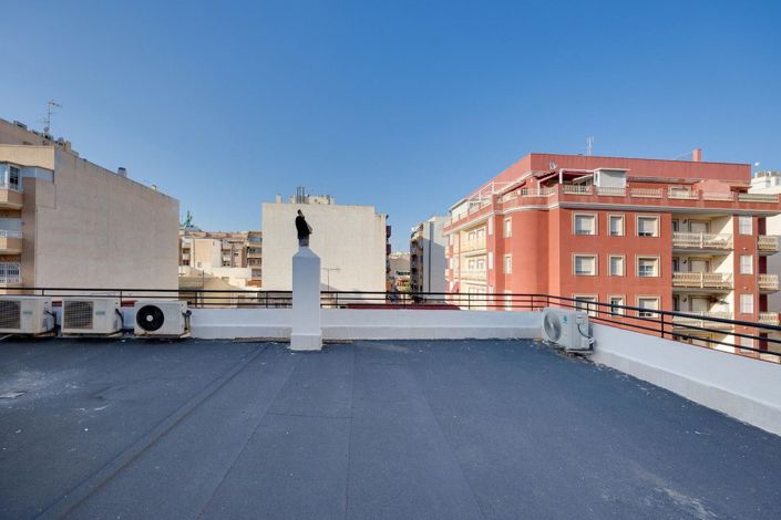 Image No.42-5 Bed Apartment for sale