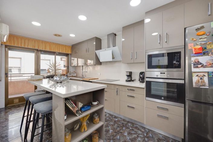 Image No.8-5 Bed Apartment for sale