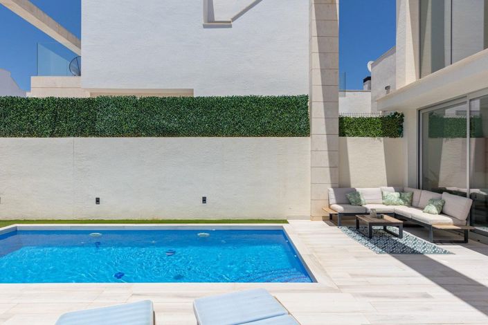 Image No.36-3 Bed Villa for sale