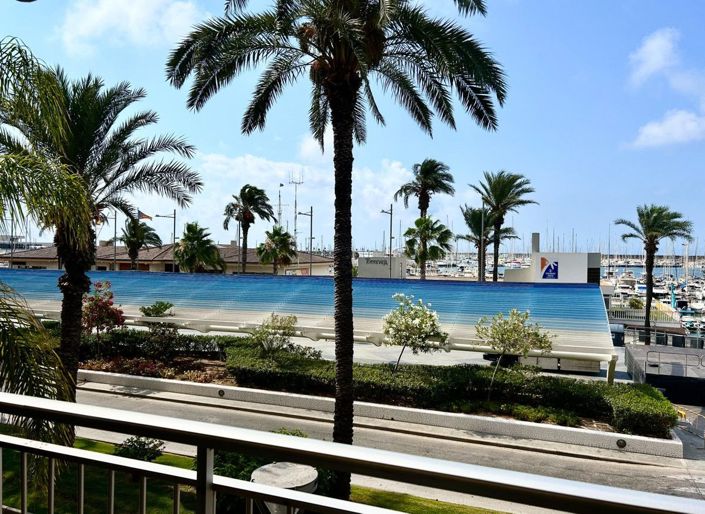 Image No.2-4 Bed Apartment for sale